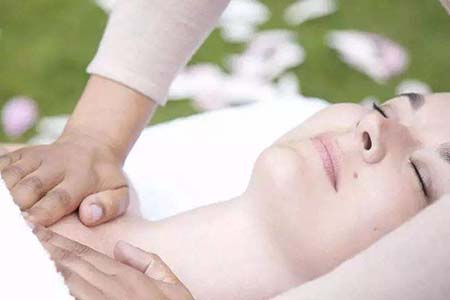 新妈妈最容易急性乳腺炎，你要这样护理